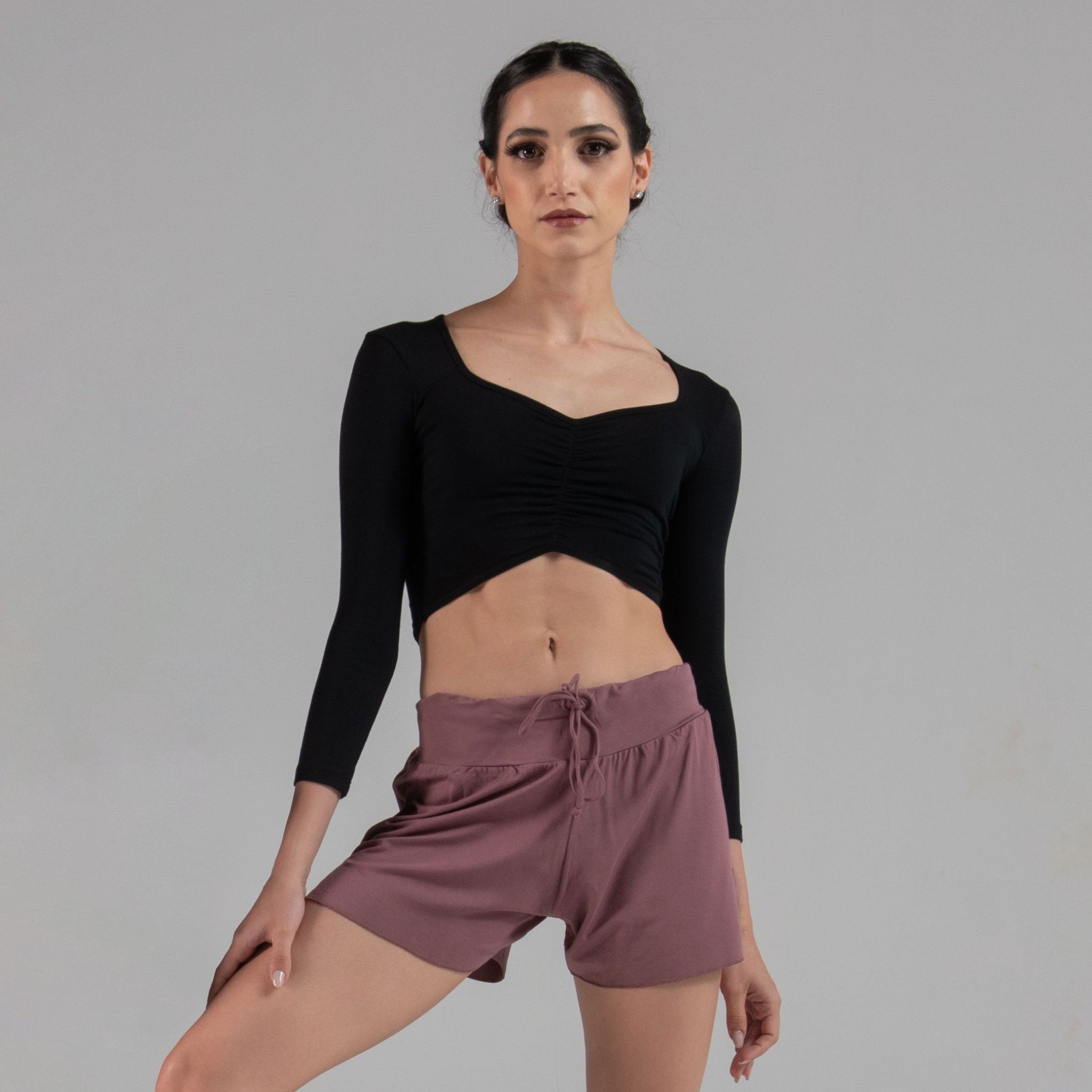KIMI  Sweetheart Cut Cropped Long Sleeve Top